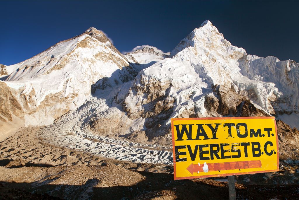 sign post way to mount everest b.c and mount everest